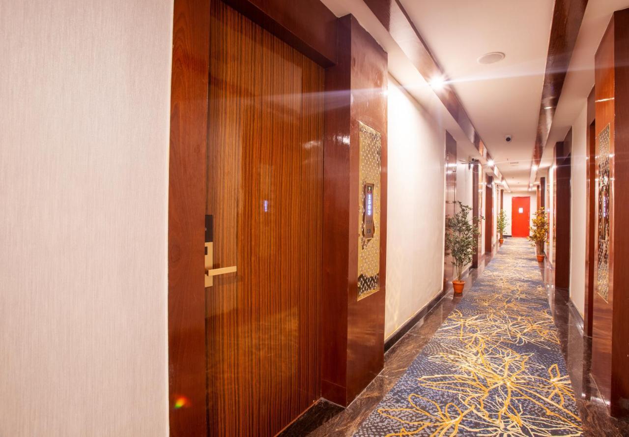 Kingston Hotel Bangalore Eksteriør billede
